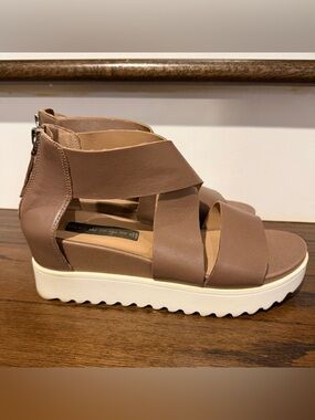 Steven by Steve Madden Women’s Keana wedge sandal